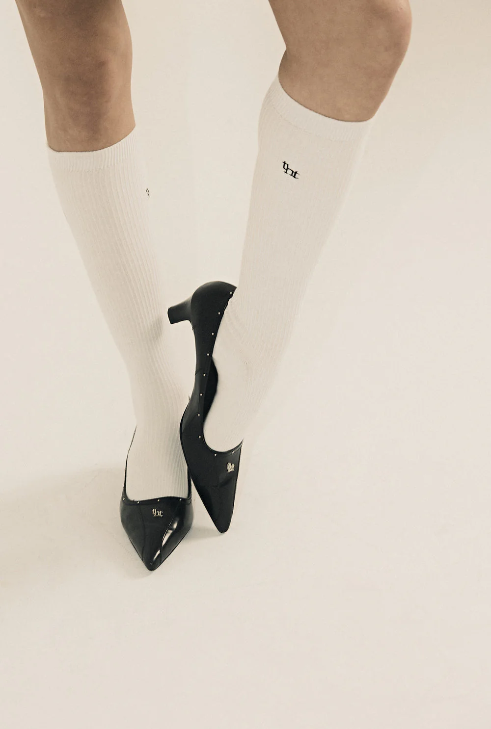 Classic logo pumps - Image 12
